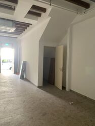 Rowell Road (D8), Retail #562682261